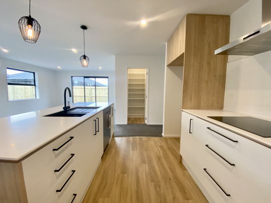 38 Blakes Road, Belfast - Photo 1