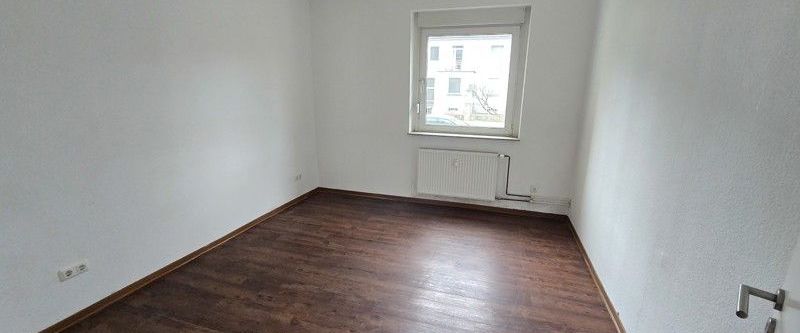 2 Zimmer plus Wohnküche in Düsseldorf-Lierenfeld - Foto 1