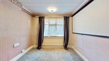 3 bedroom semi-detached house to rent - Photo 5