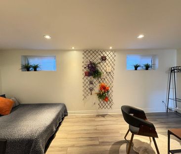 For Lease - 22 Cedar Crescent Unit# Basement, Aurora, Ontario - Photo 2