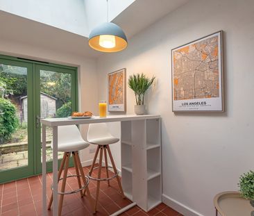 2 Bed Terraced House, Donnington Gardens, RG1 - Photo 4