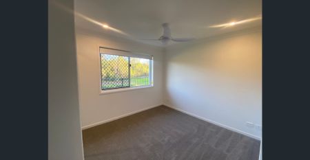 Family home in Southside - Photo 2