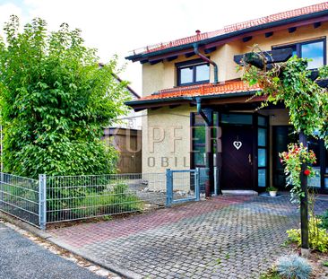 Charmante DHH mit 2 Galerien, überdachter Terrasse und Garten! - Foto 4