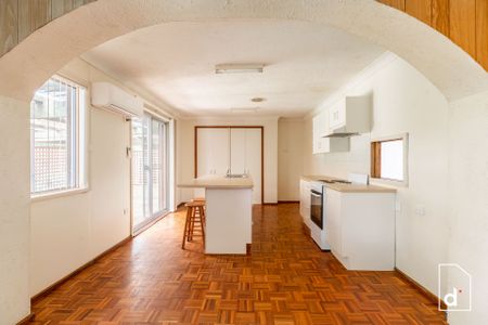 Three Bedroom Home With Water Views! - Photo 5