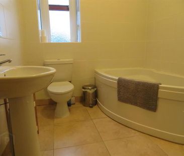 Apartment 4 67a Steps Road, Donaghcloney, BT66 7NZ - Photo 6