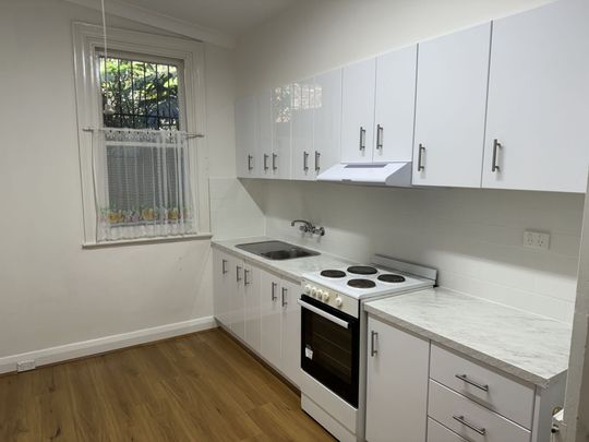 Part house for Lease - Photo 1