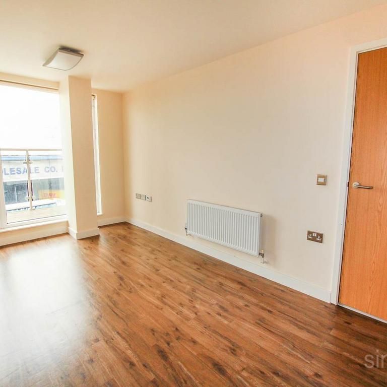 2 bedroom flat to rent - Photo 1