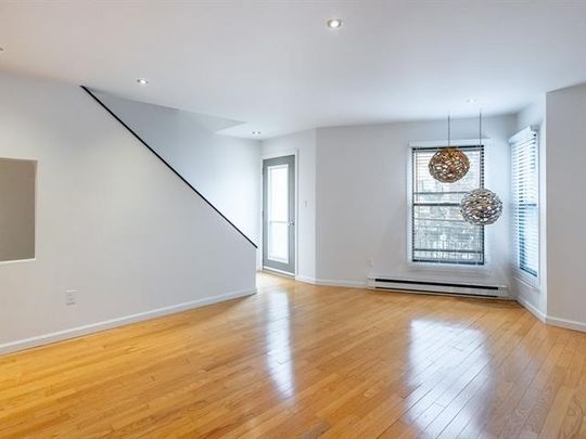 5065 Rue Notre Dame O. - Photo 1