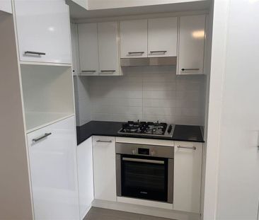 Two bed-room apartment walk to chermside shopping centre - Photo 4