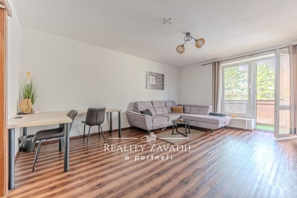 Pronájem bytu 3+1 90 m², V Ráji, Pardubice - Photo 1