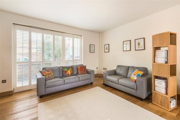 4 bedroom terraced house to rent - Photo 1