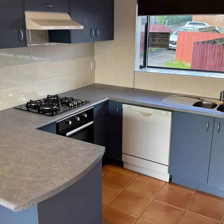 8 Cambridge Terrace, Papatoetoe - Photo 1