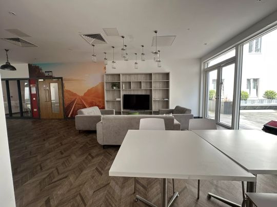 Silver En-Suite - Photo 1