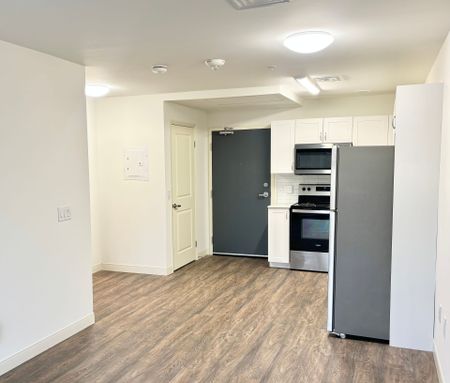 For Lease - 135 Station Street Unit# 212, Belleville, Ontario - Photo 2