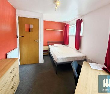 1 bedroom in a house share to rent - Photo 3