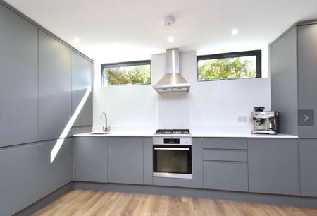 2 Bed Detached House, Turney Road, SE21 - Photo 4
