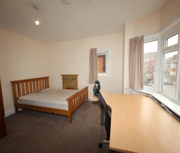 5 bedroom maisonette to rent - Photo 2