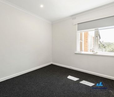 10/14 Edgar Street, GLEN IRIS, VIC - Photo 2