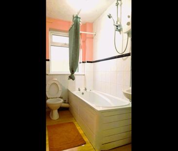 1 Bed Flat, Carlton Court, M25 - Photo 2