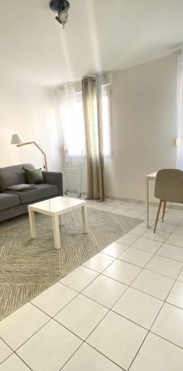 T1 MEUBLE SECTEUR GOBELINS - Photo 1