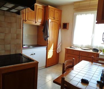 Location Appartement 3 pièces 80m² DRAGUIGNAN 83300 - Photo 6