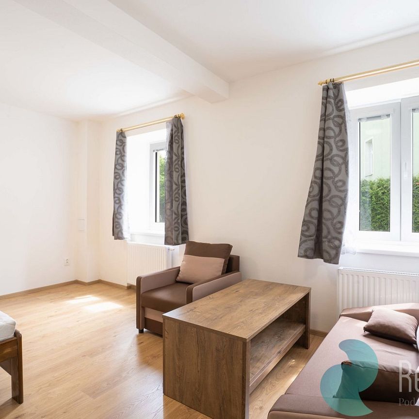 Pronájem bytu 1+kk 26 m² - Photo 1