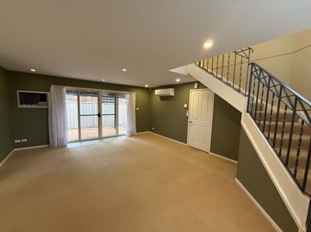 2/34 Caldwell Street MEREWETHER NSW 2291 - Photo 4