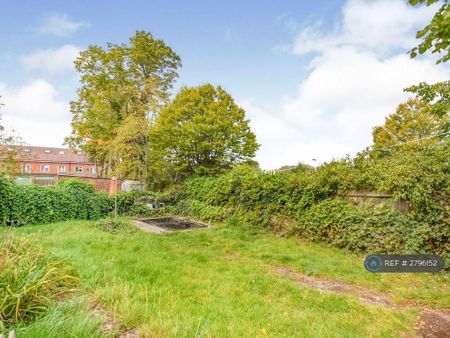 4 bedroom maisonette to rent - Photo 5