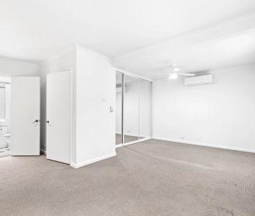 Perfect Family Home - Photo 3