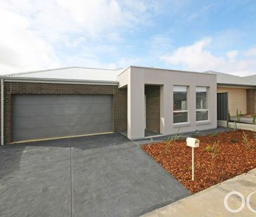 Open the Door to Hills Elegance - Photo 5