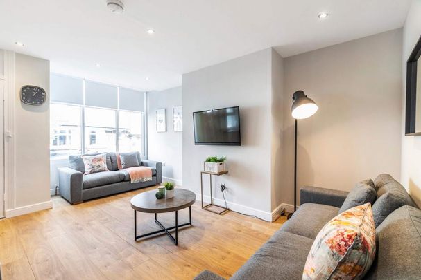 1 bedroom in a house share to rent - Photo 1