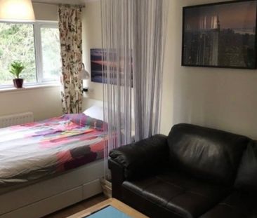 2 Bed Maisonette, Crawley Green Road, LU2 - Photo 5