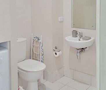 CITY CENTRE - 1 Bedroom Furnished Apartment - Photo 6