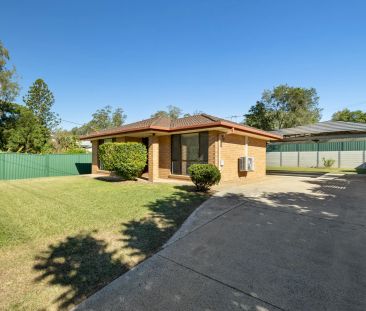 Family-Friendly Home with Spacious Yard - Photo 3
