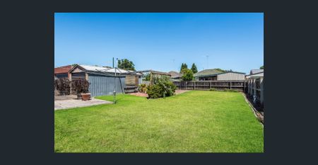 Charming Home with Prime Location and Easy Access - Photo 3