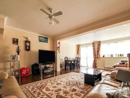 5 bedroom house to rent - Photo 2