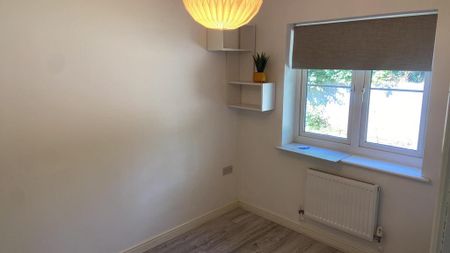 2 bedroom semi-detached house to rent - Photo 2