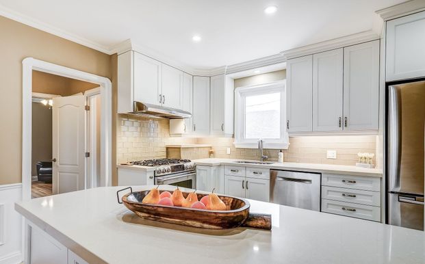 For Lease - 664 Gorham Street Unit# Main, Newmarket, Ontario - Photo 1