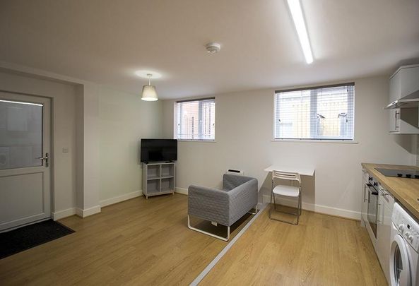 Studio to rent - Photo 1