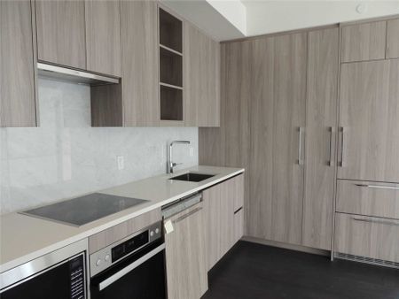 For Lease - 95 Mcmahon Drive Unit# 1006, Toronto, Ontario - Photo 4