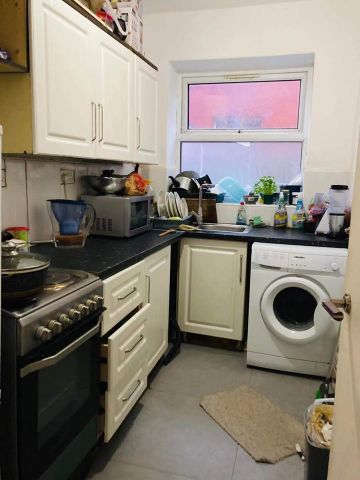 2 Bed Flat, Plymouth Grove, M13 - Photo 5