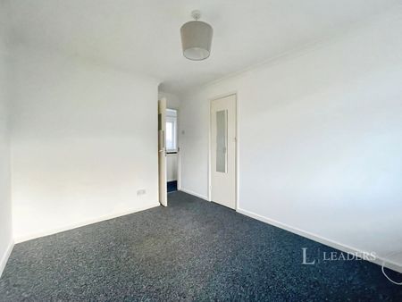 3 bedroom semi-detached to rent Wickhurst - Photo 2