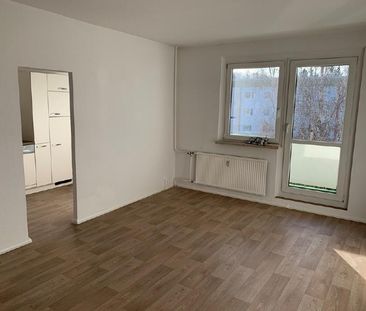 schöne 3-R-Whg mit Balkon und neuer Einbauküche - Photo 1
