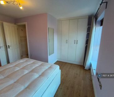 2 bedroom flat to rent - Photo 6