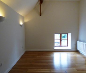 4 bedroom barn conversion to rent - Photo 3