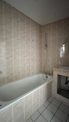 Location Appartement 3 pièces 52m² NIORT 79000 - Photo 4