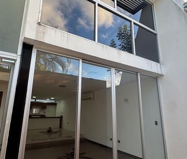 Townhouse en renta en Residencial Montecristo - Photo 6