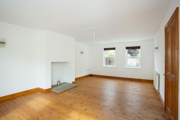 4 bedroom detached house to rent - Photo 1