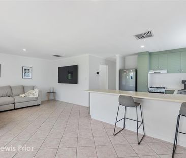 Family Home In Great Location - Photo 3