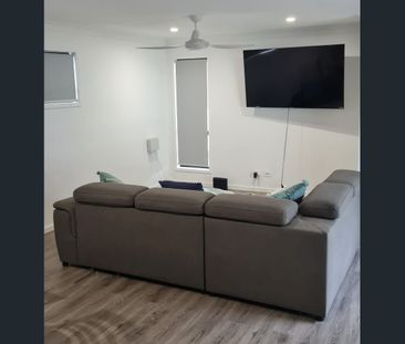 Executive 2 Bedroom home + Office + Double Garage - Photo 1